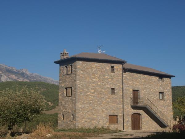 Apartamentos Pirineos Ordesa El Pueyo de Araguás Dış mekan fotoğraf