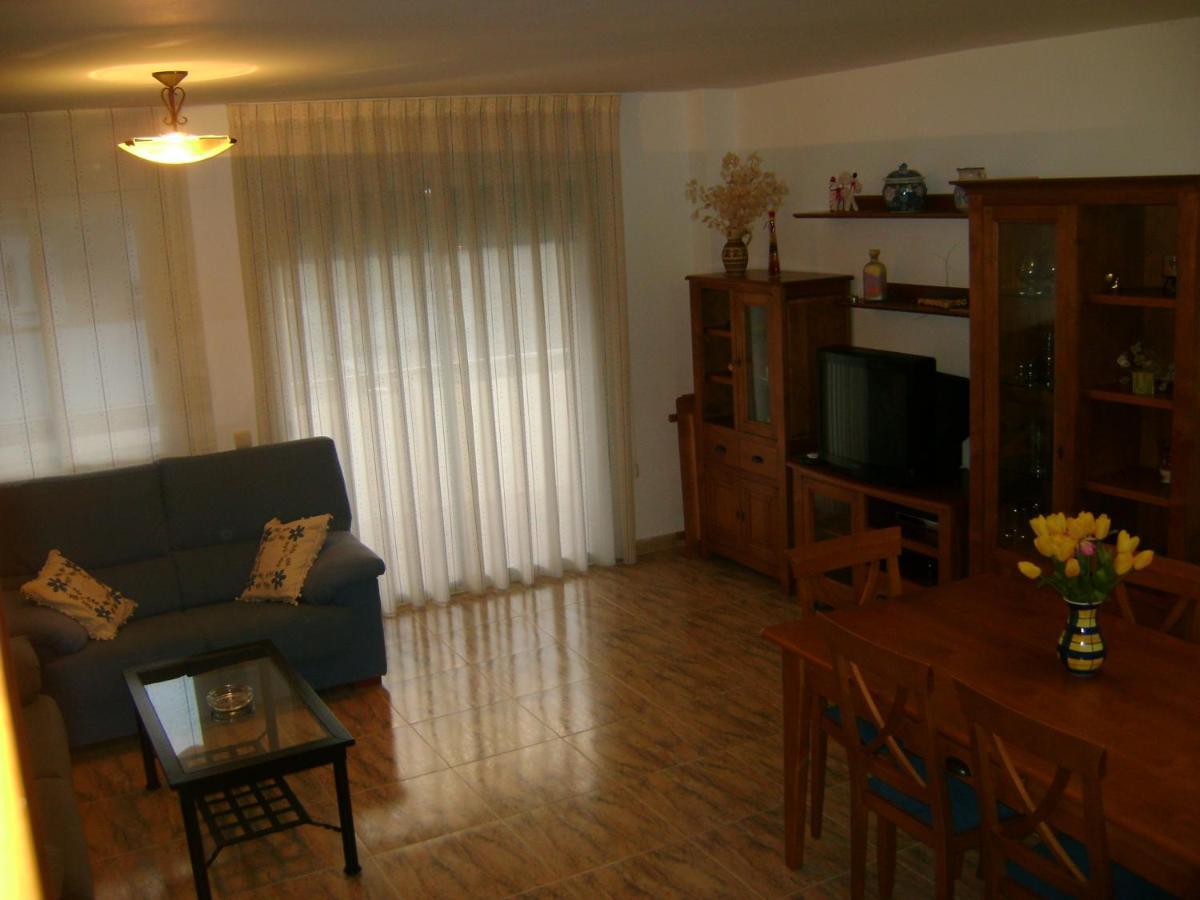 Apartamentos Pirineos Ordesa El Pueyo de Araguás Oda fotoğraf